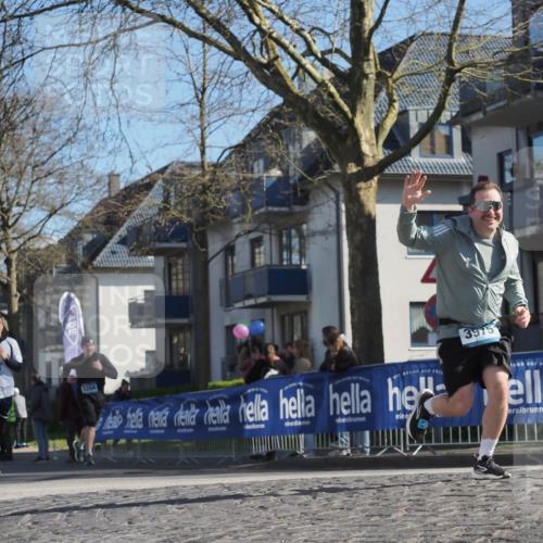 06.04.2025 - 44. Internationalen Wilhelmsburger Insellauf Luisa Fischer http://msf.ph/oto/7572920 06.04.2025 10:41:26 Ziel 3432, 3975, 5204 meine-sportfotos.de