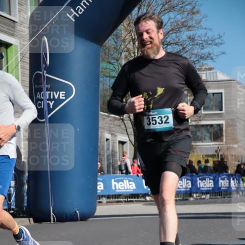 06.04.2025 - 44. Internationalen Wilhelmsburger Insellauf A. Gomolzig http://msf.ph/oto/7572951 06.04.2025 10:43:09 Ziel 3281, 3466, 3484, 3512, 3532, 3743, 3927, 4181, 4613 meine-sportfotos.de