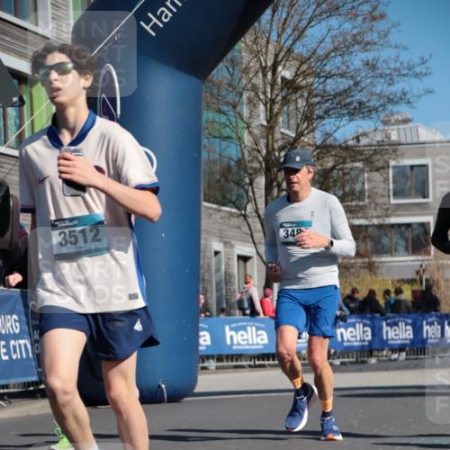 06.04.2025 - 44. Internationalen Wilhelmsburger Insellauf A. Gomolzig http://msf.ph/oto/7572990 06.04.2025 10:43:08 Ziel 3281, 3466, 3484, 3512, 3532, 3743, 3927, 4181, 4613 meine-sportfotos.de