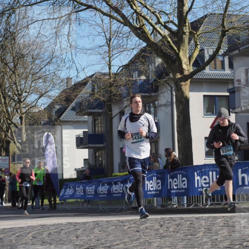 06.04.2025 - 44. Internationalen Wilhelmsburger Insellauf Luisa Fischer http://msf.ph/oto/7573016 06.04.2025 10:41:28 Ziel 13, 3432, 5204, 3012, 3891, 4412 meine-sportfotos.de