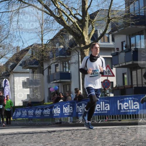 06.04.2025 - 44. Internationalen Wilhelmsburger Insellauf Luisa Fischer http://msf.ph/oto/7573061 06.04.2025 10:41:28 Ziel 3432, 3891, 4412, 204 meine-sportfotos.de