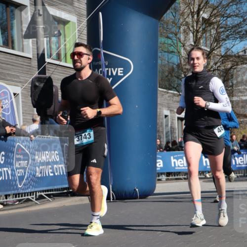 06.04.2025 - 44. Internationalen Wilhelmsburger Insellauf A. Gomolzig http://msf.ph/oto/7573062 06.04.2025 10:43:04 Ziel 3281, 3307, 3466, 3484, 3512, 3532, 3743, 3927, 4181, 4613 meine-sportfotos.de