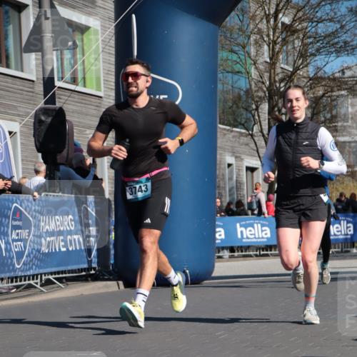 06.04.2025 - 44. Internationalen Wilhelmsburger Insellauf A. Gomolzig http://msf.ph/oto/7573067 06.04.2025 10:43:04 Ziel 3281, 3307, 3466, 3484, 3512, 3532, 3743, 3927, 4181, 4613 meine-sportfotos.de