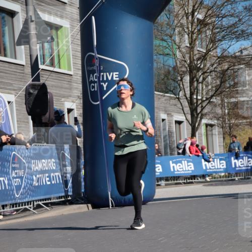 06.04.2025 - 44. Internationalen Wilhelmsburger Insellauf A. Gomolzig http://msf.ph/oto/7573135 06.04.2025 10:43:00 Ziel 3307, 3324, 3743, 3927, 4181, 4613 meine-sportfotos.de