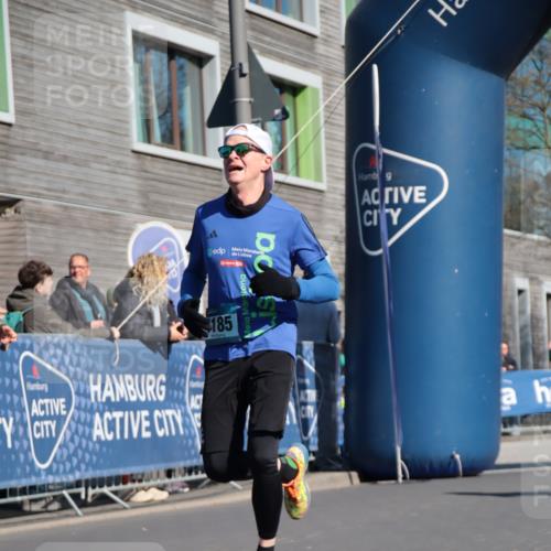 06.04.2025 - 44. Internationalen Wilhelmsburger Insellauf A. Gomolzig http://msf.ph/oto/7573281 06.04.2025 10:42:51 Ziel 3009, 3324, 4002, 4185, 4399, 4487, 4506 meine-sportfotos.de