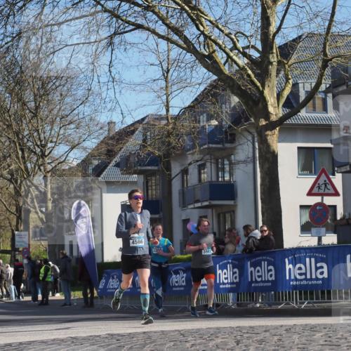06.04.2025 - 44. Internationalen Wilhelmsburger Insellauf Luisa Fischer http://msf.ph/oto/7573326 06.04.2025 10:41:38 Ziel 4566, 330, 3941 meine-sportfotos.de