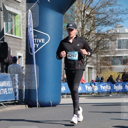 06.04.2025 - 44. Internationalen Wilhelmsburger Insellauf A. Gomolzig http://msf.ph/oto/7573372 06.04.2025 10:42:33 Ziel 3320, 3903, 4240, 4297, 4458 meine-sportfotos.de