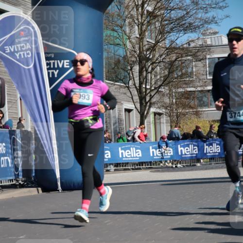 06.04.2025 - 44. Internationalen Wilhelmsburger Insellauf A. Gomolzig http://msf.ph/oto/7573658 06.04.2025 10:41:59 Ziel 3093, 3656, 3744, 4366 meine-sportfotos.de