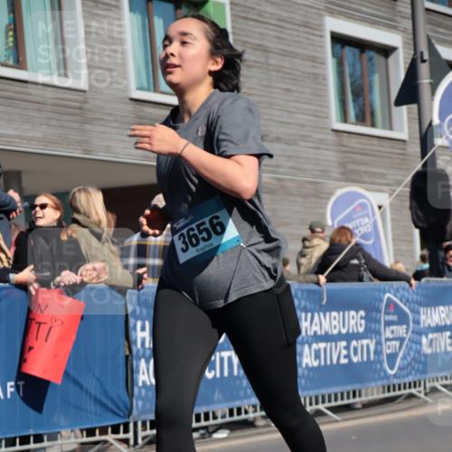 06.04.2025 - 44. Internationalen Wilhelmsburger Insellauf A. Gomolzig http://msf.ph/oto/7573672 06.04.2025 10:41:55 Ziel 3093, 3308, 3656, 3744, 3941 meine-sportfotos.de