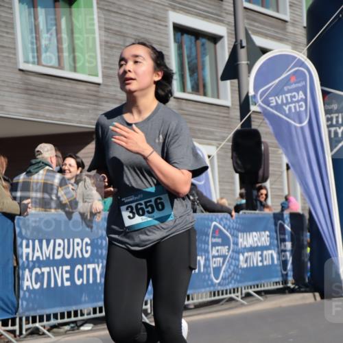 06.04.2025 - 44. Internationalen Wilhelmsburger Insellauf A. Gomolzig http://msf.ph/oto/7573676 06.04.2025 10:41:55 Ziel 3093, 3308, 3656, 3744, 3941 meine-sportfotos.de