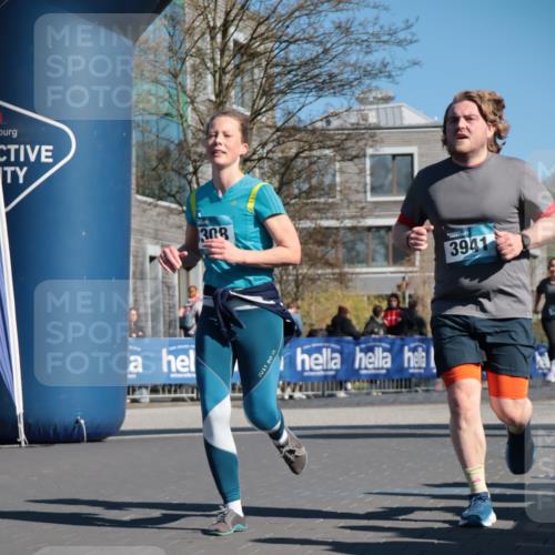 06.04.2025 - 44. Internationalen Wilhelmsburger Insellauf A. Gomolzig http://msf.ph/oto/7573737 06.04.2025 10:41:49 Ziel 3308, 3446, 3656, 3830, 3890, 3941, 4115, 4566 meine-sportfotos.de