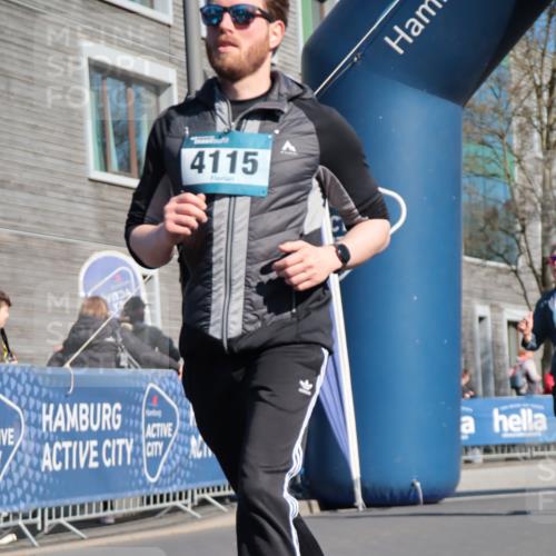 06.04.2025 - 44. Internationalen Wilhelmsburger Insellauf A. Gomolzig http://msf.ph/oto/7573764 06.04.2025 10:41:46 Ziel 3308, 3446, 3830, 3890, 3941, 4115, 4412, 4566, 4607 meine-sportfotos.de