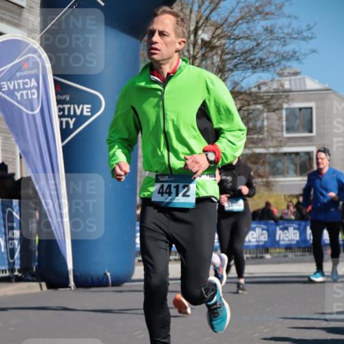 06.04.2025 - 44. Internationalen Wilhelmsburger Insellauf A. Gomolzig http://msf.ph/oto/7573853 06.04.2025 10:41:42 Ziel 3017, 3432, 3446, 3830, 3890, 3891, 4115, 4412, 4566, 4607 meine-sportfotos.de