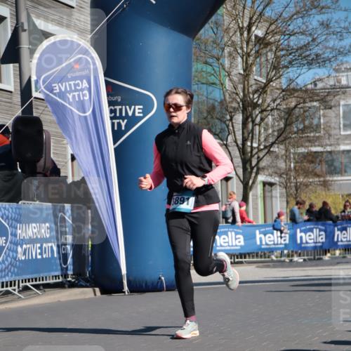 06.04.2025 - 44. Internationalen Wilhelmsburger Insellauf A. Gomolzig http://msf.ph/oto/7573904 06.04.2025 10:41:39 Ziel 3017, 3432, 3446, 3830, 3890, 3891, 4115, 4412, 4607, 5204 meine-sportfotos.de