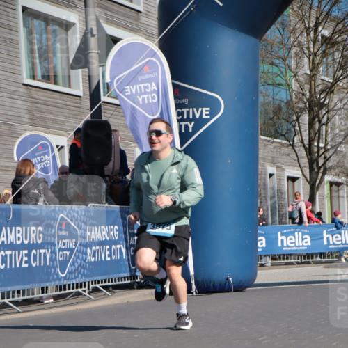 06.04.2025 - 44. Internationalen Wilhelmsburger Insellauf A. Gomolzig http://msf.ph/oto/7573981 06.04.2025 10:41:33 Ziel 3017, 3104, 3255, 3432, 3975, 5204 meine-sportfotos.de
