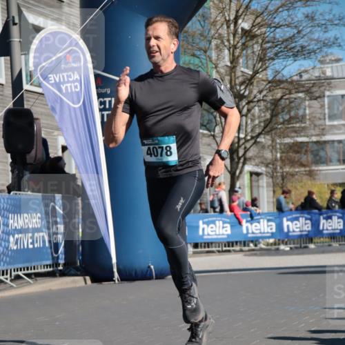 06.04.2025 - 44. Internationalen Wilhelmsburger Insellauf A. Gomolzig http://msf.ph/oto/7574026 06.04.2025 10:41:25 Ziel 3104, 3208, 3960, 4078, 4554, 4586 meine-sportfotos.de