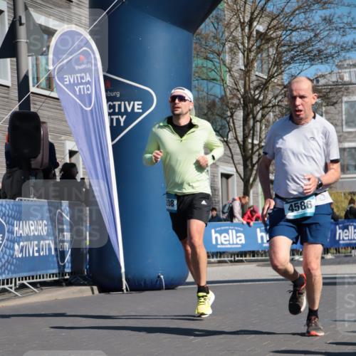 06.04.2025 - 44. Internationalen Wilhelmsburger Insellauf A. Gomolzig http://msf.ph/oto/7574085 06.04.2025 10:41:21 Ziel 3208, 3960, 4078, 4233, 4554, 4586 meine-sportfotos.de