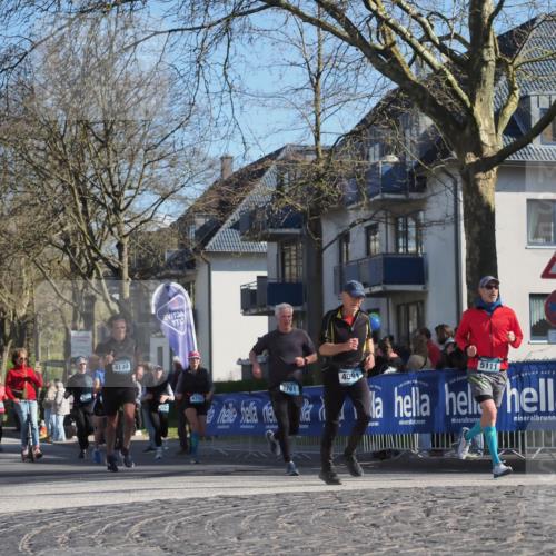 06.04.2025 - 44. Internationalen Wilhelmsburger Insellauf Luisa Fischer http://msf.ph/oto/7574102 06.04.2025 10:42:01 Ziel 347, 4130, 3751, 4350, 3761, 4581, 5111 meine-sportfotos.de