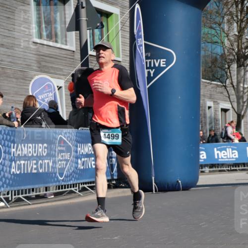 06.04.2025 - 44. Internationalen Wilhelmsburger Insellauf A. Gomolzig http://msf.ph/oto/7574144 06.04.2025 10:41:10 Ziel 3390, 3635, 4011, 4069, 4111, 4233, 4481, 4499 meine-sportfotos.de
