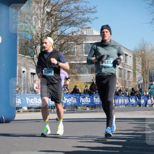 06.04.2025 - 44. Internationalen Wilhelmsburger Insellauf A. Gomolzig http://msf.ph/oto/7574191 06.04.2025 10:41:05 Ziel 3390, 3505, 3635, 4011, 4241, 4481, 4499 meine-sportfotos.de