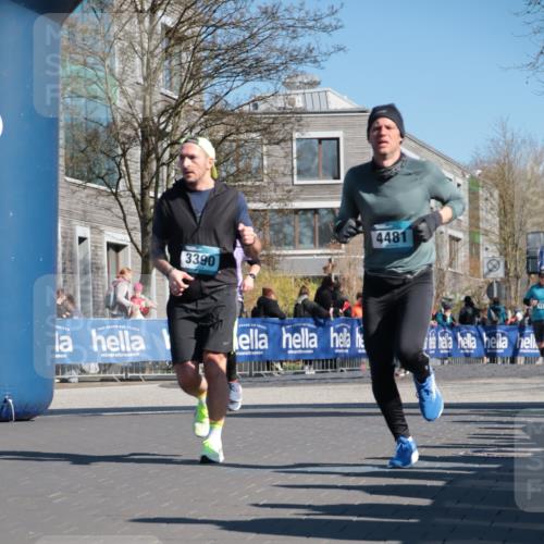 06.04.2025 - 44. Internationalen Wilhelmsburger Insellauf A. Gomolzig http://msf.ph/oto/7574196 06.04.2025 10:41:05 Ziel 3390, 3505, 3635, 4011, 4241, 4481, 4499 meine-sportfotos.de