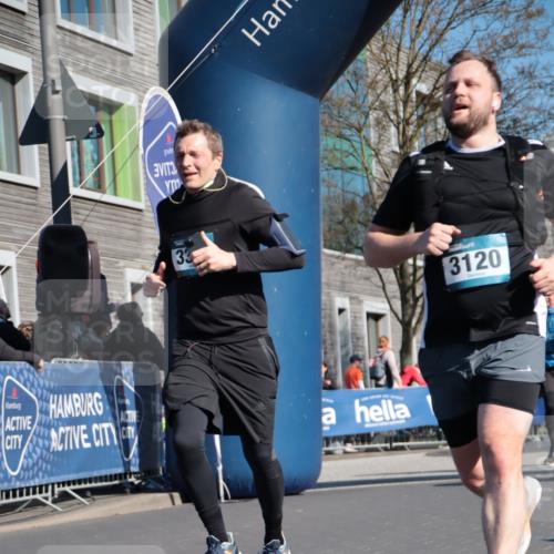 06.04.2025 - 44. Internationalen Wilhelmsburger Insellauf A. Gomolzig http://msf.ph/oto/7574337 06.04.2025 10:40:39 Ziel 3086, 3120, 3365, 3467, 4202, 4438 meine-sportfotos.de