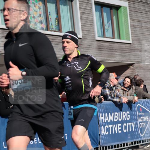 06.04.2025 - 44. Internationalen Wilhelmsburger Insellauf A. Gomolzig http://msf.ph/oto/7574397 06.04.2025 10:40:33 Ziel 3086, 3120, 3365, 3574, 3652, 4264, 4445 meine-sportfotos.de