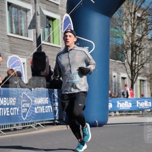 06.04.2025 - 44. Internationalen Wilhelmsburger Insellauf A. Gomolzig http://msf.ph/oto/7574483 06.04.2025 10:40:26 Ziel 3021, 3263, 3319, 3574, 3617, 3974, 4139, 4264 meine-sportfotos.de