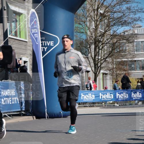 06.04.2025 - 44. Internationalen Wilhelmsburger Insellauf A. Gomolzig http://msf.ph/oto/7574494 06.04.2025 10:40:26 Ziel 3021, 3263, 3319, 3574, 3617, 3974, 4139, 4264 meine-sportfotos.de