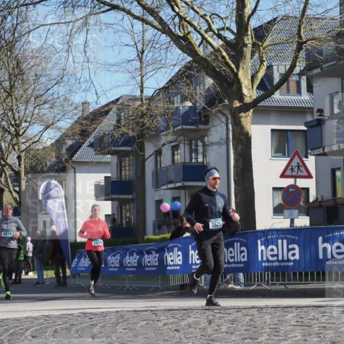 06.04.2025 - 44. Internationalen Wilhelmsburger Insellauf Luisa Fischer http://msf.ph/oto/7574552 06.04.2025 10:42:07 Ziel 3478, 3629, 3238, 506 meine-sportfotos.de