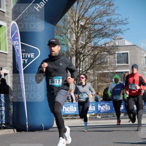 06.04.2025 - 44. Internationalen Wilhelmsburger Insellauf A. Gomolzig http://msf.ph/oto/7574563 06.04.2025 10:40:22 Ziel 3021, 3263, 3319, 3617, 3974, 4139 meine-sportfotos.de