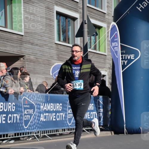 06.04.2025 - 44. Internationalen Wilhelmsburger Insellauf A. Gomolzig http://msf.ph/oto/7574643 06.04.2025 10:40:03 Ziel 3544, 4380, 4389, 4501, 5130 meine-sportfotos.de
