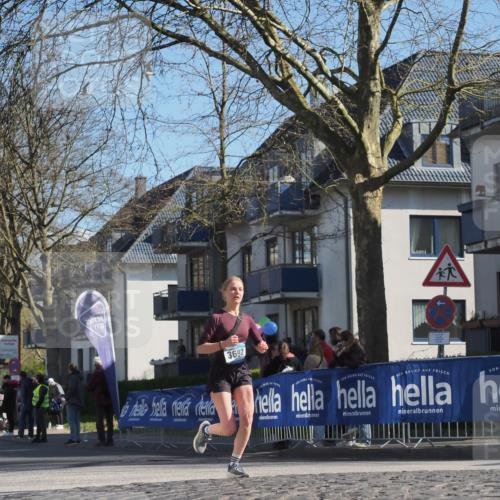 06.04.2025 - 44. Internationalen Wilhelmsburger Insellauf Luisa Fischer http://msf.ph/oto/7574730 06.04.2025 10:42:11 Ziel 3692 meine-sportfotos.de