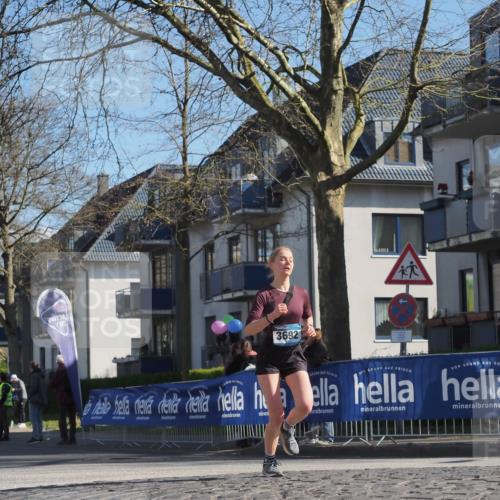 06.04.2025 - 44. Internationalen Wilhelmsburger Insellauf Luisa Fischer http://msf.ph/oto/7574767 06.04.2025 10:42:11 Ziel 3692 meine-sportfotos.de