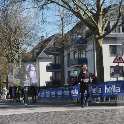 06.04.2025 - 44. Internationalen Wilhelmsburger Insellauf Luisa Fischer http://msf.ph/oto/7574869 06.04.2025 10:42:16 Ziel 4240, 4452 meine-sportfotos.de