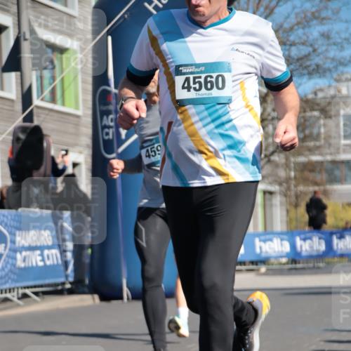 06.04.2025 - 44. Internationalen Wilhelmsburger Insellauf A. Gomolzig http://msf.ph/oto/7574922 06.04.2025 10:39:17 Ziel 3350, 3592, 3709, 3915, 4253, 4560, 4592 meine-sportfotos.de