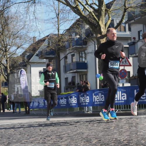06.04.2025 - 44. Internationalen Wilhelmsburger Insellauf Luisa Fischer http://msf.ph/oto/7574932 06.04.2025 10:36:58 Ziel 4099, 5084, 5067 meine-sportfotos.de