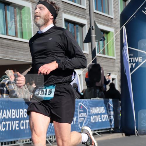 06.04.2025 - 44. Internationalen Wilhelmsburger Insellauf A. Gomolzig http://msf.ph/oto/7574933 06.04.2025 10:39:15 Ziel 3350, 3592, 3709, 3915, 4253, 4337, 4560, 4592 meine-sportfotos.de