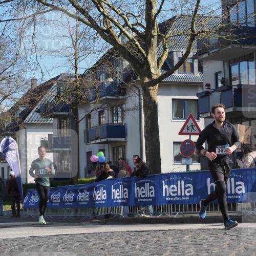 06.04.2025 - 44. Internationalen Wilhelmsburger Insellauf Luisa Fischer http://msf.ph/oto/7574979 06.04.2025 10:42:17 Ziel 4458, 350 meine-sportfotos.de