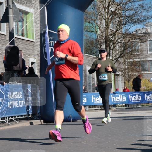 06.04.2025 - 44. Internationalen Wilhelmsburger Insellauf A. Gomolzig http://msf.ph/oto/7575012 06.04.2025 10:39:06 Ziel 3350, 3709, 3995, 4047, 4337, 4359 meine-sportfotos.de
