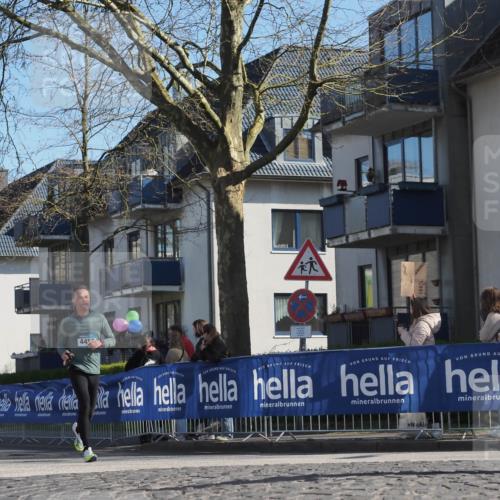 06.04.2025 - 44. Internationalen Wilhelmsburger Insellauf Luisa Fischer http://msf.ph/oto/7575054 06.04.2025 10:42:18 Ziel 445, 100 meine-sportfotos.de