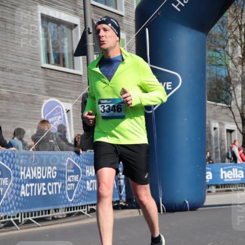 06.04.2025 - 44. Internationalen Wilhelmsburger Insellauf A. Gomolzig http://msf.ph/oto/7575074 06.04.2025 10:38:59 Ziel 3346, 3995 meine-sportfotos.de
