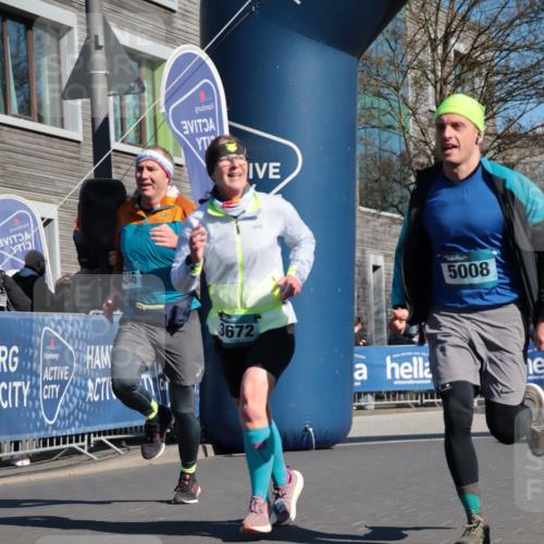 06.04.2025 - 44. Internationalen Wilhelmsburger Insellauf A. Gomolzig http://msf.ph/oto/7575121 06.04.2025 10:38:48 Ziel 3672, 4246, 5008 meine-sportfotos.de