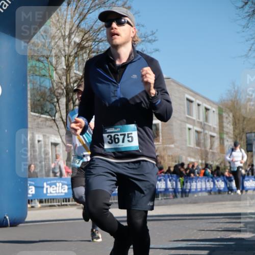 06.04.2025 - 44. Internationalen Wilhelmsburger Insellauf A. Gomolzig http://msf.ph/oto/7575208 06.04.2025 10:38:29 Ziel 3178, 3369, 3675, 4118, 4563, 4578 meine-sportfotos.de