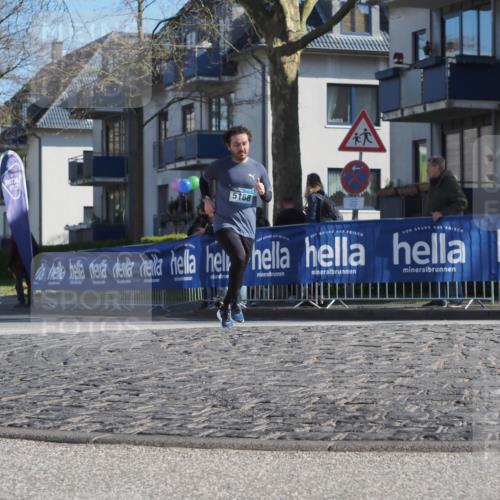 06.04.2025 - 44. Internationalen Wilhelmsburger Insellauf Luisa Fischer http://msf.ph/oto/7575235 06.04.2025 10:37:17 Ziel 5188 meine-sportfotos.de