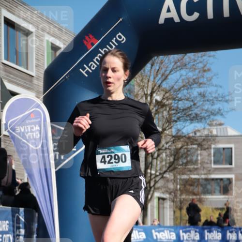 06.04.2025 - 44. Internationalen Wilhelmsburger Insellauf A. Gomolzig http://msf.ph/oto/7575295 06.04.2025 10:38:11 Ziel 3295, 3654, 3840, 3921, 4278, 4279, 4290, 4365 meine-sportfotos.de