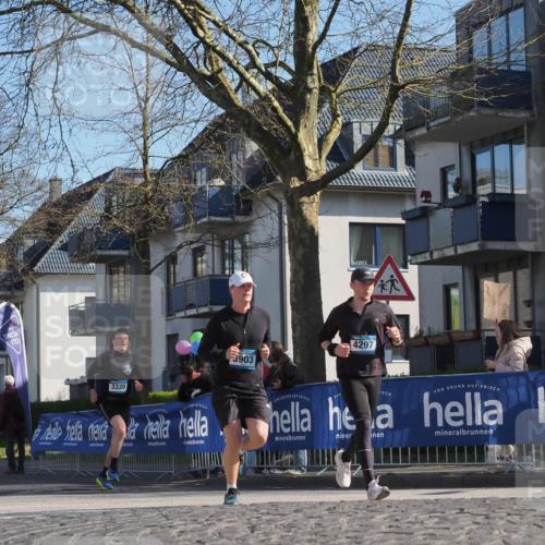 06.04.2025 - 44. Internationalen Wilhelmsburger Insellauf Luisa Fischer http://msf.ph/oto/7575321 06.04.2025 10:42:25 Ziel 3320, 3903, 4297 meine-sportfotos.de