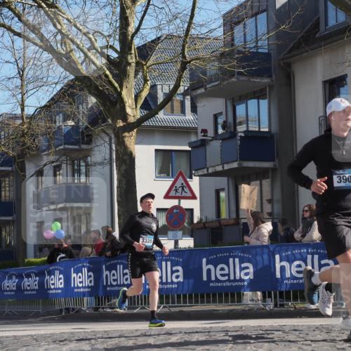 06.04.2025 - 44. Internationalen Wilhelmsburger Insellauf Luisa Fischer http://msf.ph/oto/7575410 06.04.2025 10:42:26 Ziel 3320, 3903, 97 meine-sportfotos.de