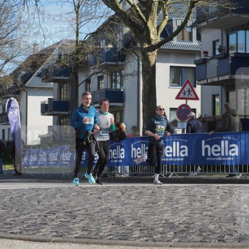 06.04.2025 - 44. Internationalen Wilhelmsburger Insellauf Luisa Fischer http://msf.ph/oto/7575421 06.04.2025 10:37:40 Ziel 51, 4579, 3496 meine-sportfotos.de