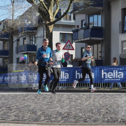 06.04.2025 - 44. Internationalen Wilhelmsburger Insellauf Luisa Fischer http://msf.ph/oto/7575475 06.04.2025 10:37:41 Ziel 451, 4579, 3496, 1 meine-sportfotos.de
